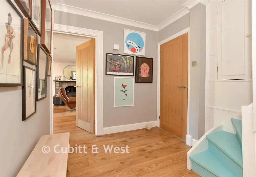 Hallway - Ockley Road, Dorking, Surrey - Wards of Kent