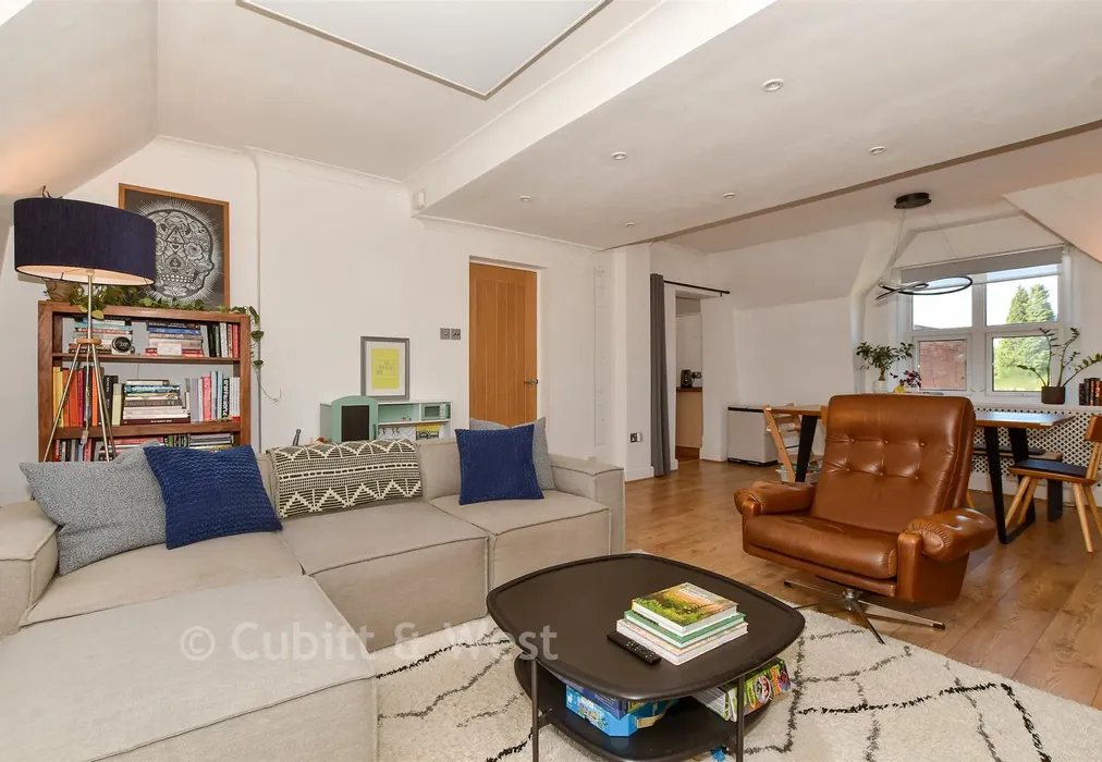 Lounge/Dining Room - Ockley Road, Dorking, Surrey - Wards of Kent