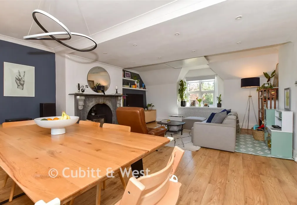 Internal Lifestyle Photograph - Ockley Road, Dorking, Surrey - Wards of Kent