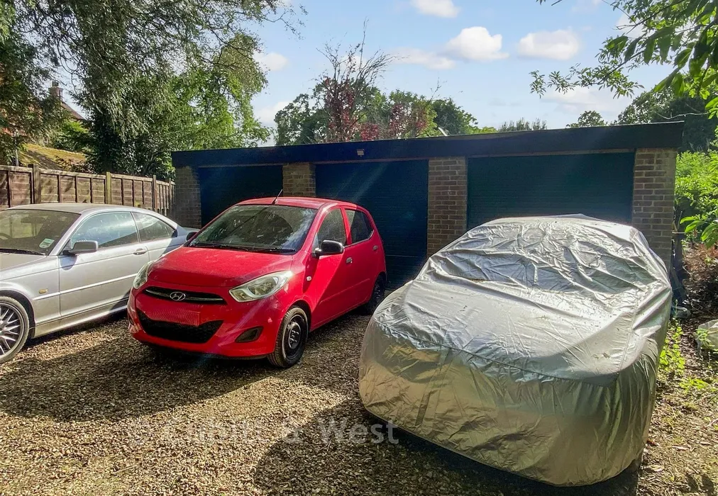 Parking/Garage - Ockley Road, Dorking, Surrey - Wards of Kent