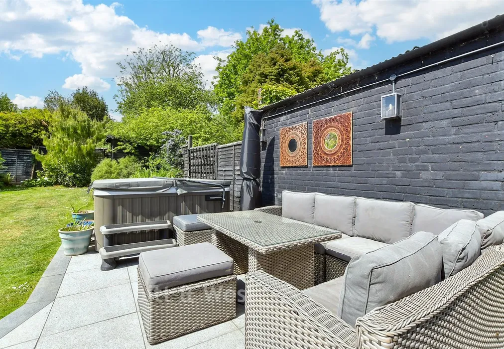 Rear Garden - Ford Road, Arundel, West Sussex - Wards of Kent