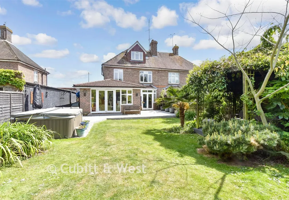 Rear Garden - Ford Road, Arundel, West Sussex - Wards of Kent