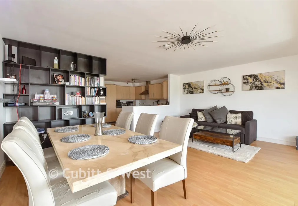 Lounge/Diner - Fairbank Road, Southwater, Horsham, West Sussex - Wards of Kent