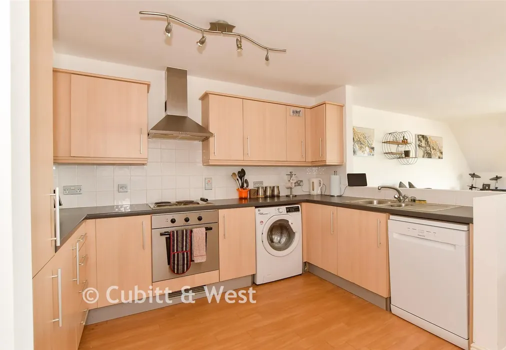 Kitchen - Fairbank Road, Southwater, Horsham, West Sussex - Wards of Kent