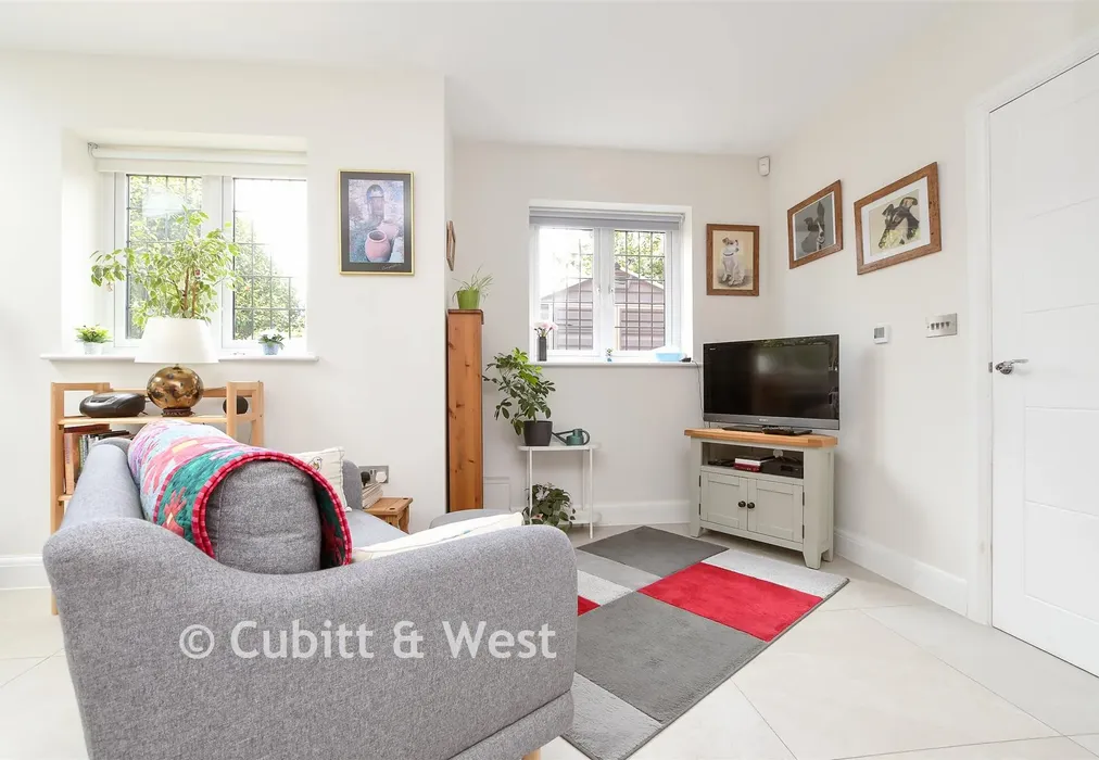 Sitting Area - Upper Rose Hill, Dorking, Surrey - Wards of Kent