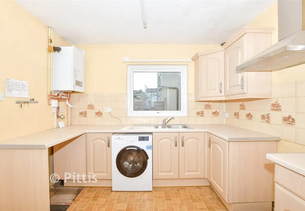 Kitchen - Arundel Road, Elmfield, Ryde, Isle of Wight - Wards of Kent