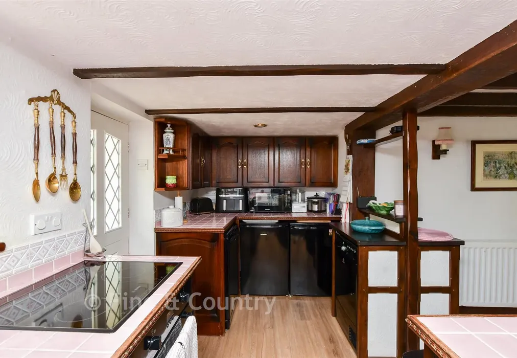Kitchen Area - Canterbury Road, Lydden, Kent - Wards of Kent