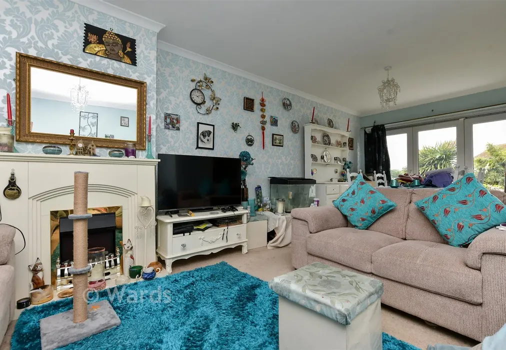 Lounge/Diner - Thorn Gardens, Ramsgate, Kent - Wards of Kent