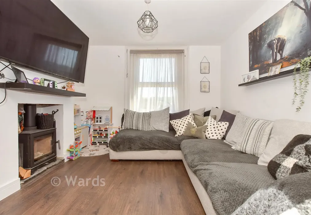 Lounge - London Road, Dover, Kent - Wards of Kent