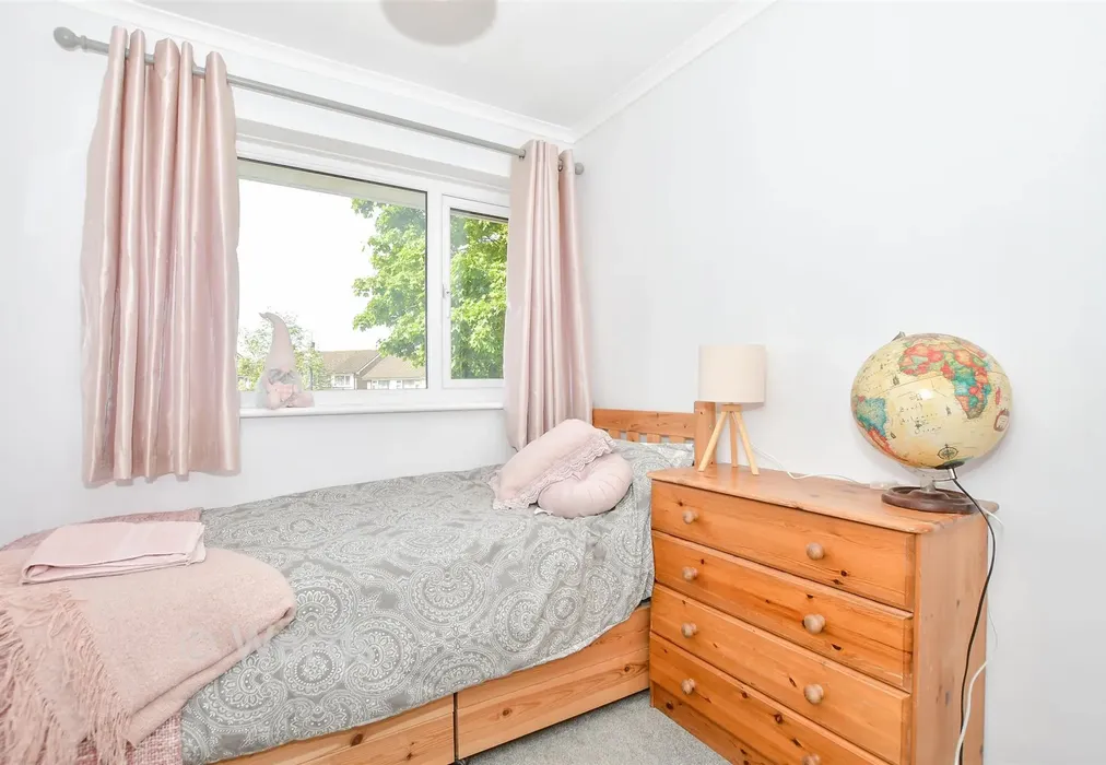 Bedroom 4 - Richmond Way, Maidstone, Kent - Wards of Kent