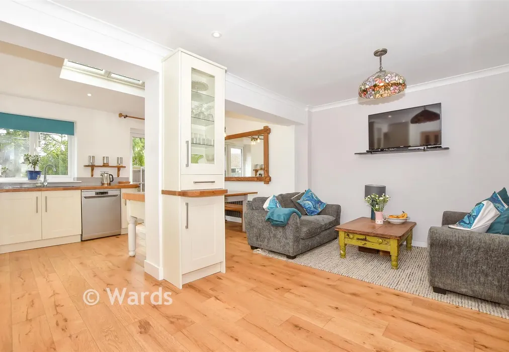 Family Area - Richmond Way, Maidstone, Kent - Wards of Kent