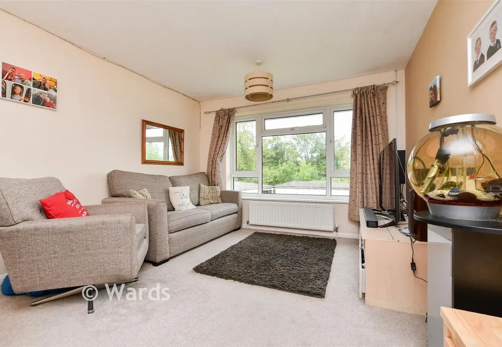 Lounge - Glebe Way, Whitstable, Kent - Wards of Kent