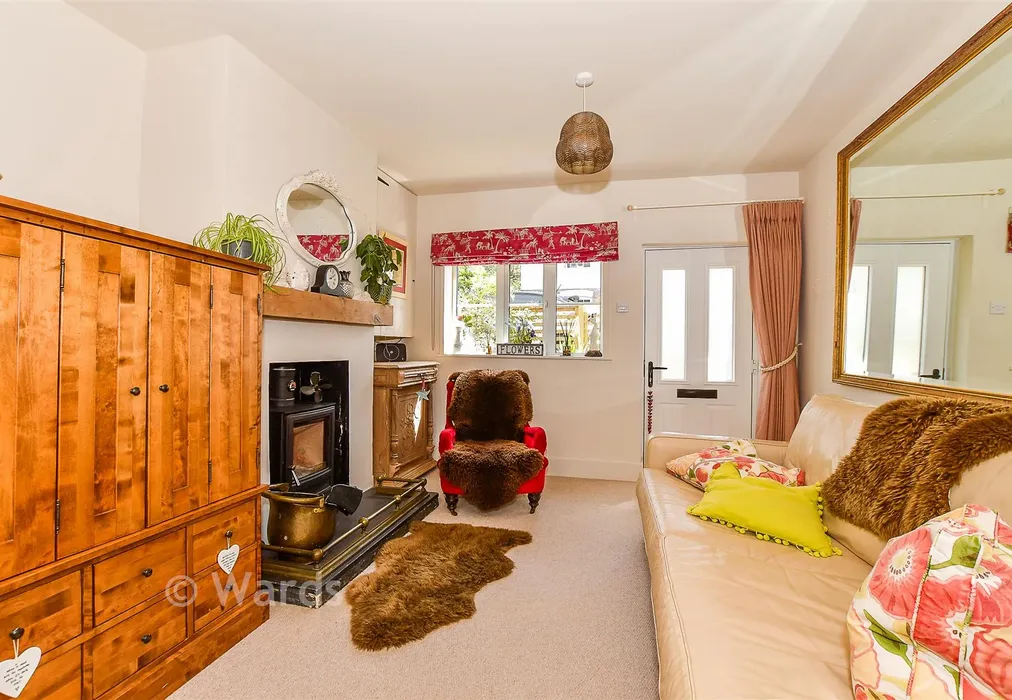 Lounge - Main Street, Beckley, Rye, East Sussex - Wards of Kent