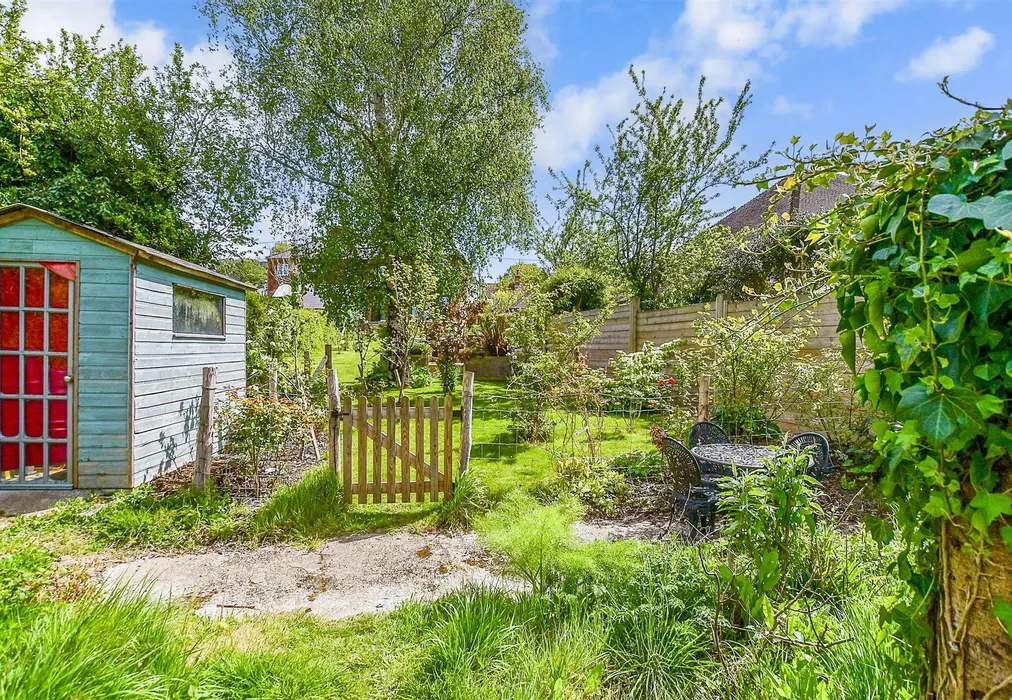 Rear Garden - Main Street, Beckley, Rye, East Sussex - Wards of Kent