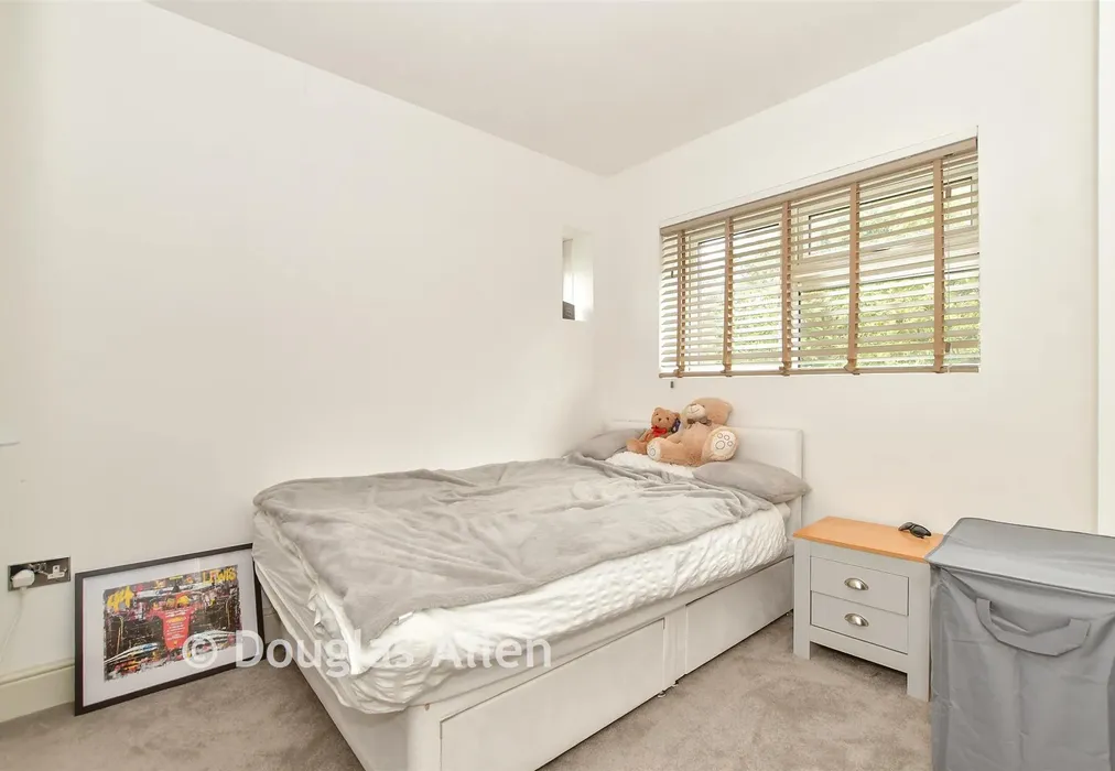 Bedroom 2 - Pollard Close, Chigwell, Essex - Wards of Kent