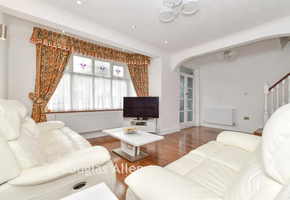 Lounge - Denham Drive, Gants Hill, Ilford, Essex - Wards of Kent