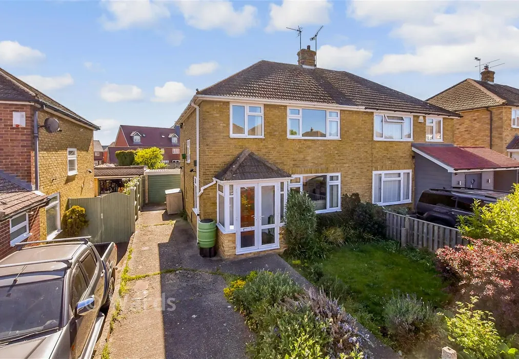 Front Elevation (Web) - Springett Way, Coxheath, Maidstone, Kent - Wards of Kent