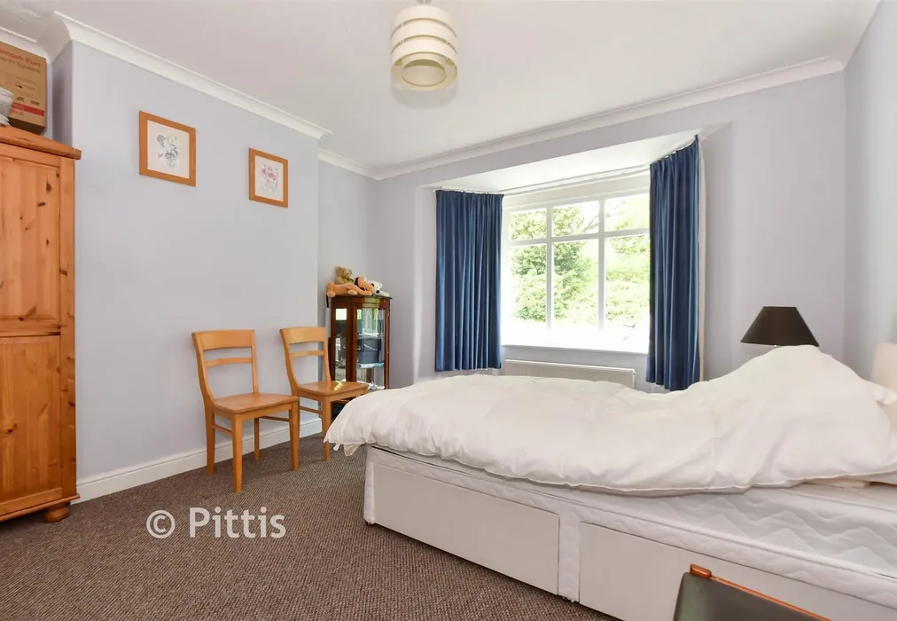 Bedroom 2 - Cliff Bridge, Shanklin, Isle of Wight - Wards of Kent