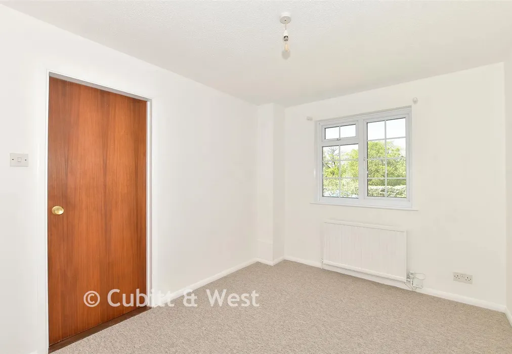 Bedroom - Elmbridge Road, Cranleigh, Surrey - Wards of Kent