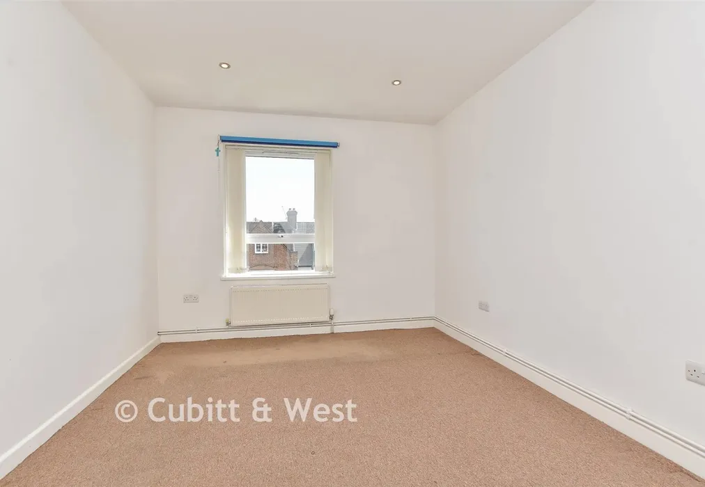 Bedroom - Station Approach, Belmont, Sutton, Surrey - Wards of Kent