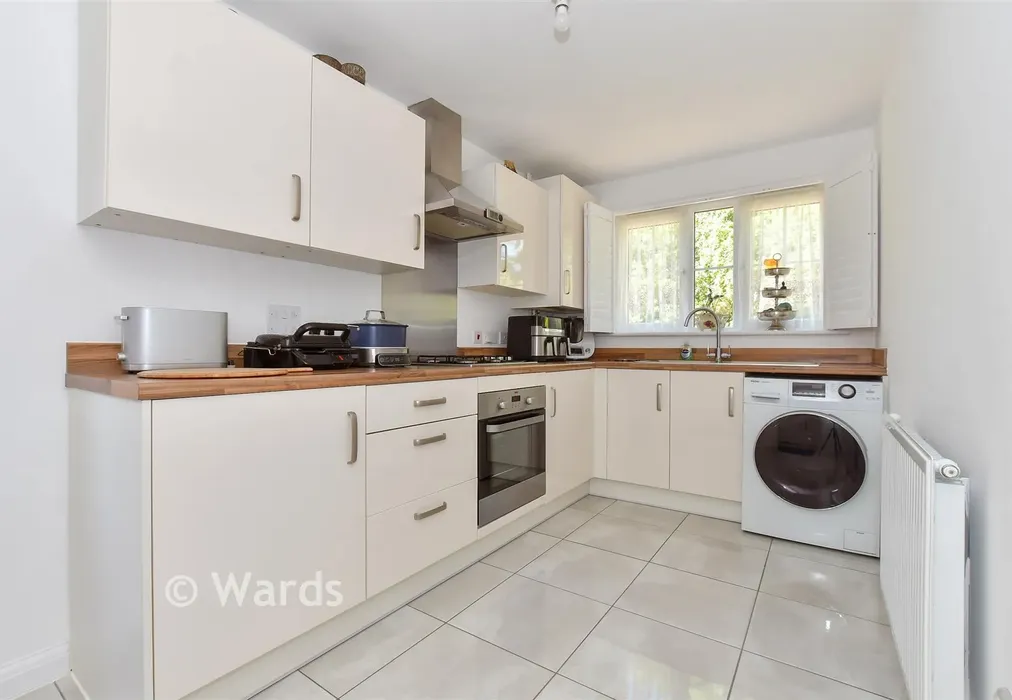 Kitchen - Holm Oak Walk, Sholden, Kent - Wards of Kent
