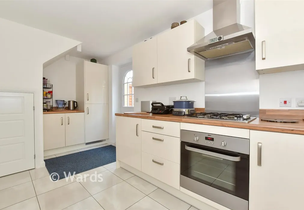 Kitchen - Holm Oak Walk, Sholden, Kent - Wards of Kent