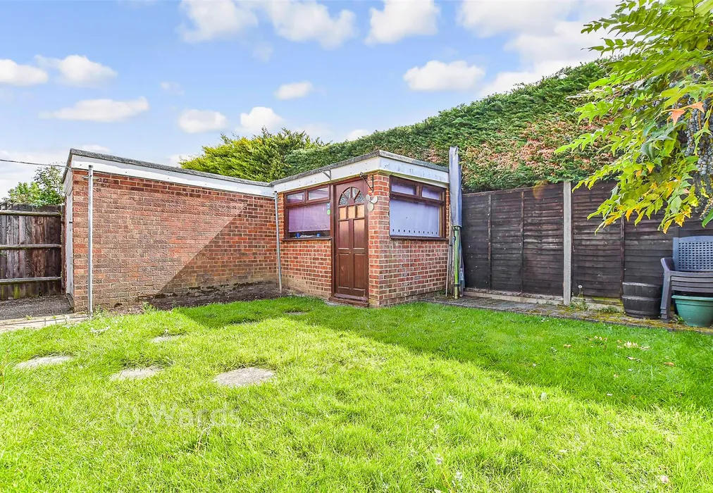 Rear Garden - Eastwell Close, Paddock Wood, Tonbridge, Kent - Wards of Kent