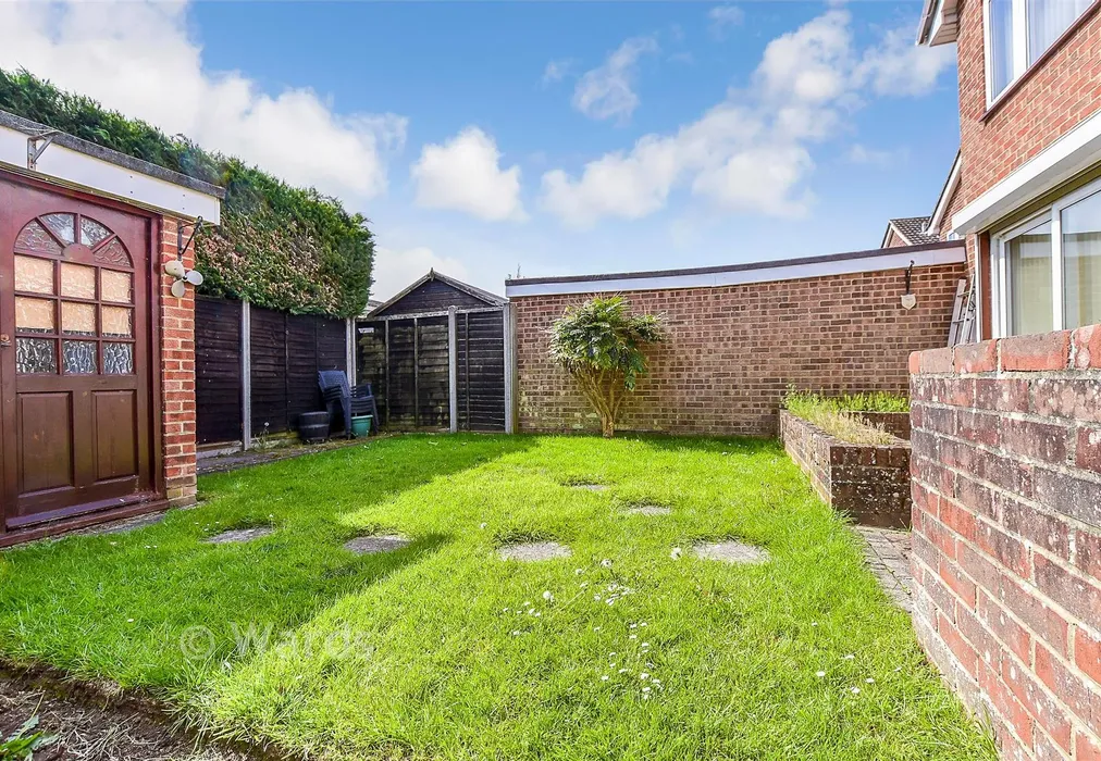 Rear Garden - Eastwell Close, Paddock Wood, Tonbridge, Kent - Wards of Kent