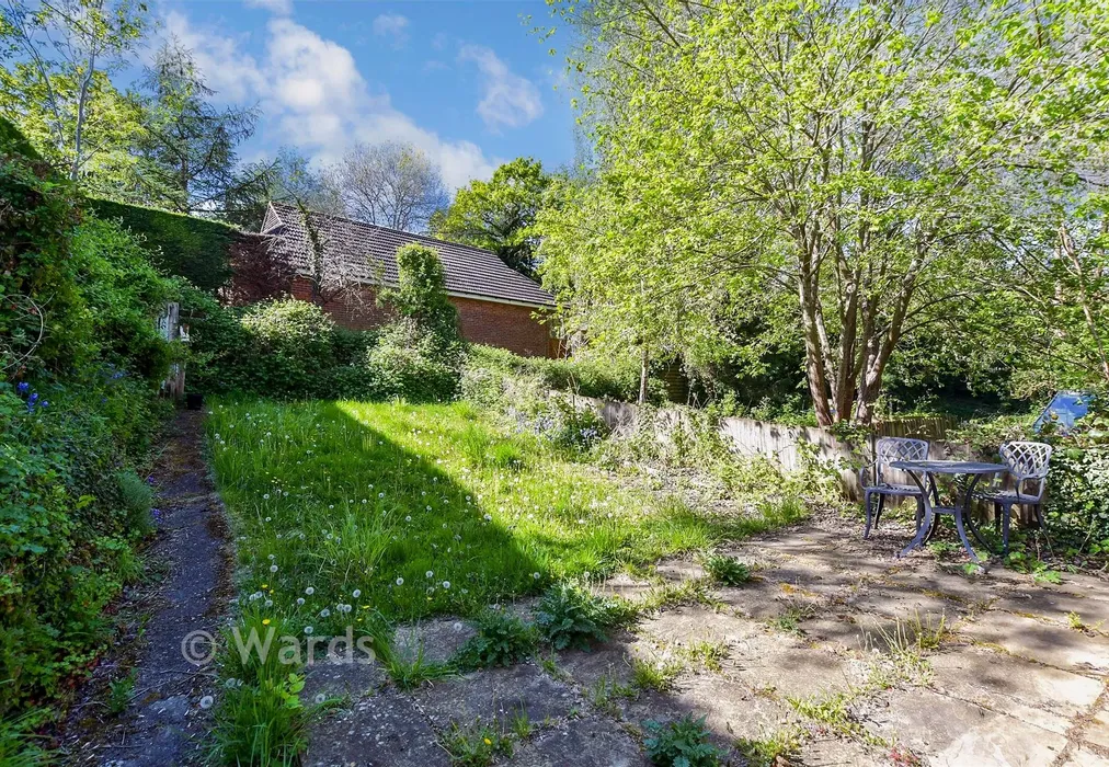 Rear Garden - The Quarries, Boughton Monchelsea, Kent - Wards of Kent