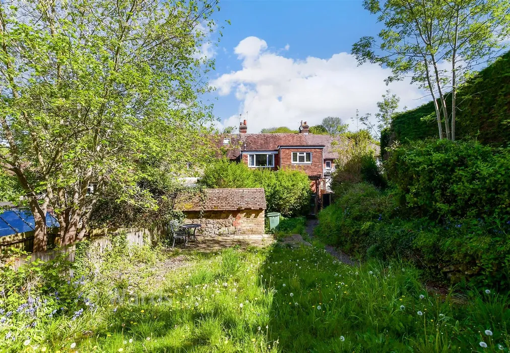 Rear Garden - The Quarries, Boughton Monchelsea, Kent - Wards of Kent