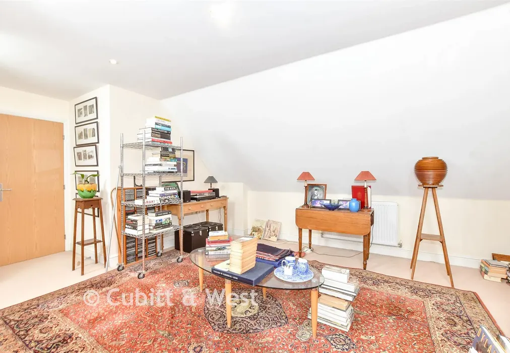 Bedroom 4 - Pears Grove, Southbourne, Emsworth, Hampshire - Wards of Kent