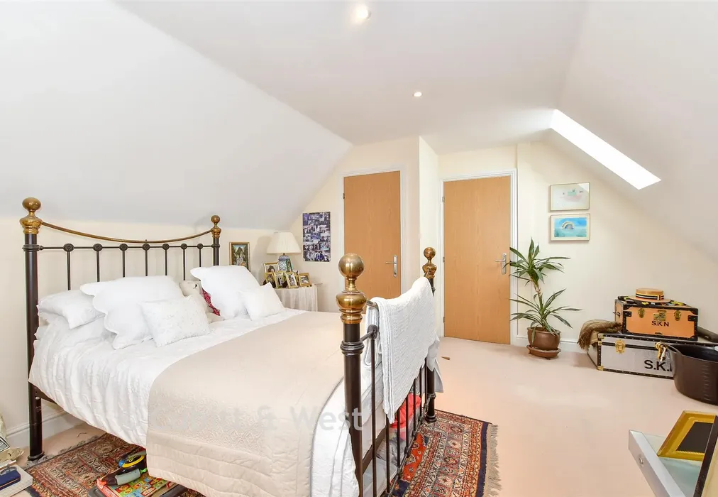 Bedroom 3 - Pears Grove, Southbourne, Emsworth, Hampshire - Wards of Kent