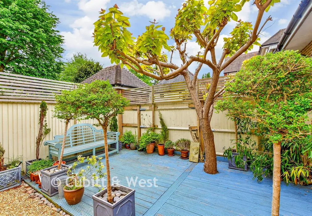 Rear Garden - Pears Grove, Southbourne, Emsworth, Hampshire - Wards of Kent