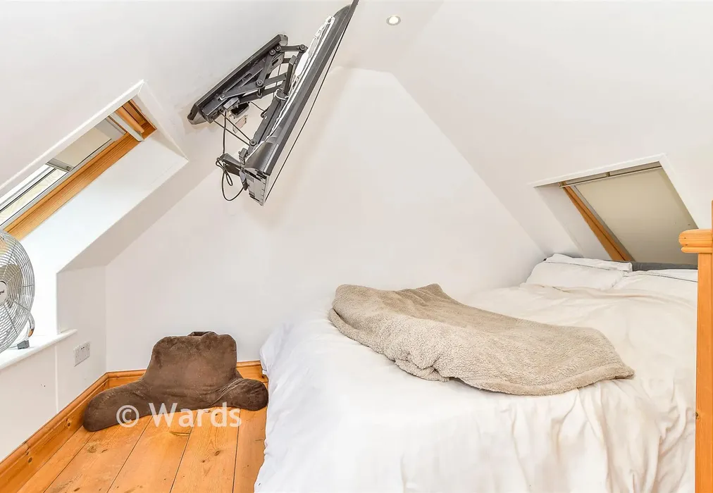 Bedroom 1 - South Road, Marden, Tonbridge, Kent - Wards of Kent