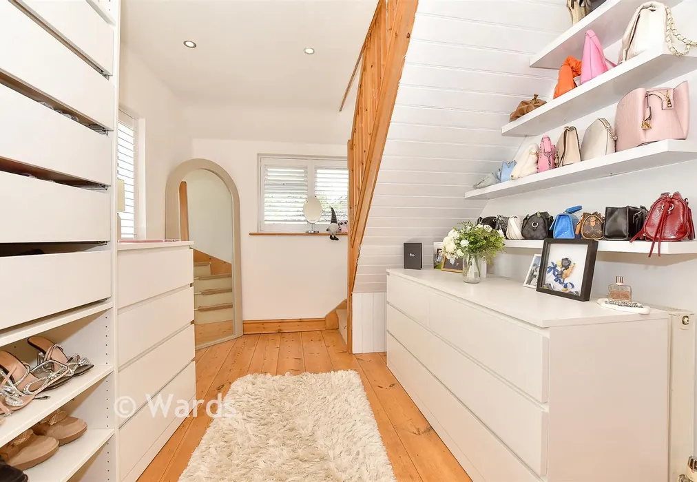 Dressing Room - South Road, Marden, Tonbridge, Kent - Wards of Kent