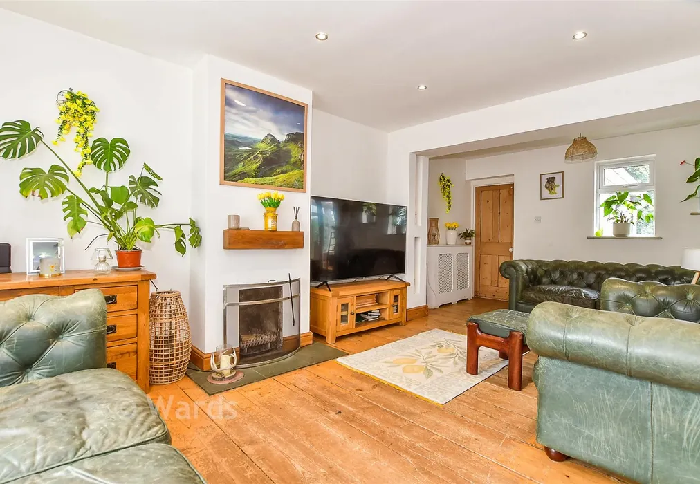 Lounge - South Road, Marden, Tonbridge, Kent - Wards of Kent