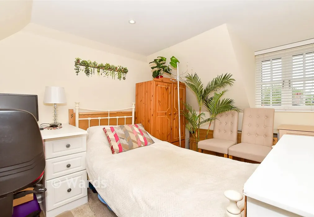Bedroom 1 - High Street, Staplehurst, Tonbridge, Kent - Wards of Kent