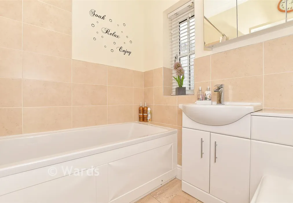 Bathroom - High Street, Staplehurst, Tonbridge, Kent - Wards of Kent