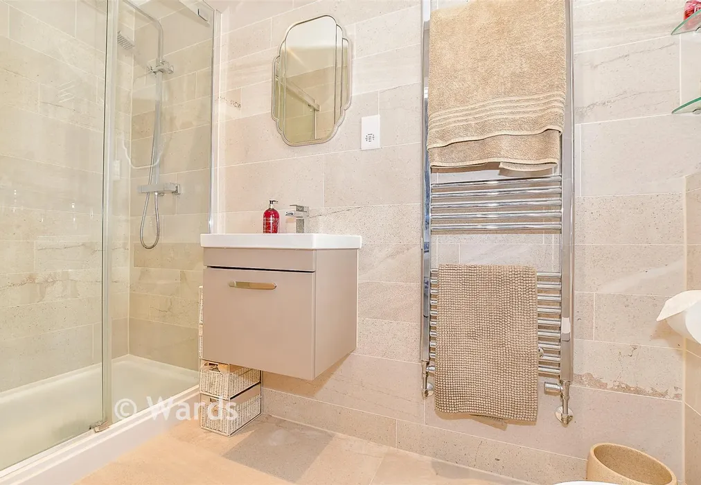 En-Suite Shower Room - Bletchingley Farm Court, Staplehurst, Tonbridge, Kent - Wards of Kent