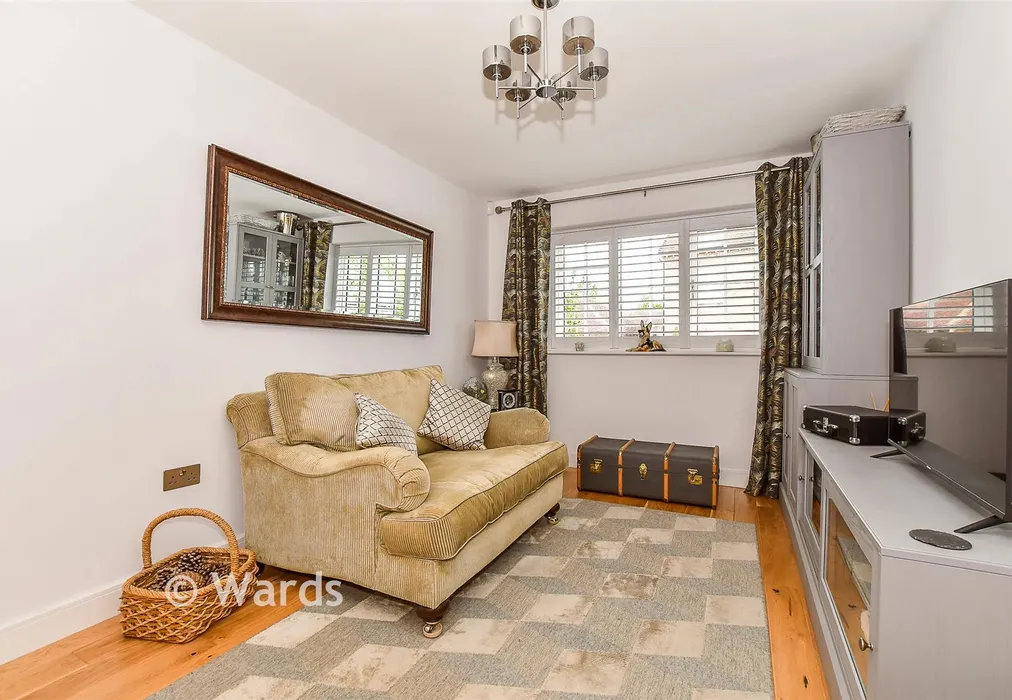 Family Room - Bletchingley Farm Court, Staplehurst, Tonbridge, Kent - Wards of Kent