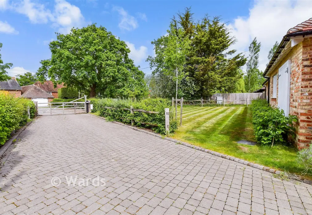 Surrounding Area - Bletchingley Farm Court, Staplehurst, Tonbridge, Kent - Wards of Kent