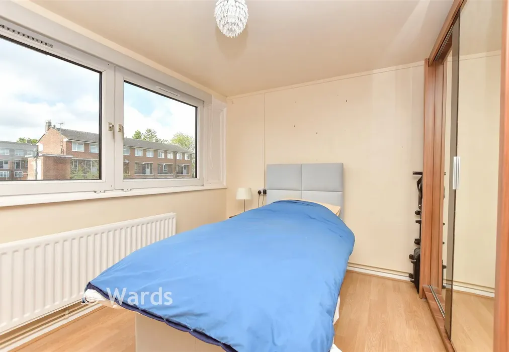 Bedroom - Britton Street, Gillingham, Kent - Wards of Kent