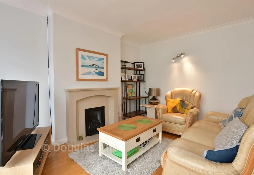 Lounge/Dining Room - Dacre Gardens, Chigwell, Essex - Wards of Kent