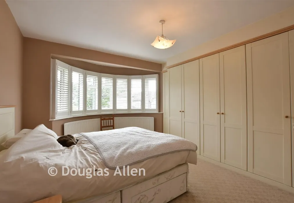 Bedroom 1 - Dacre Gardens, Chigwell, Essex - Wards of Kent