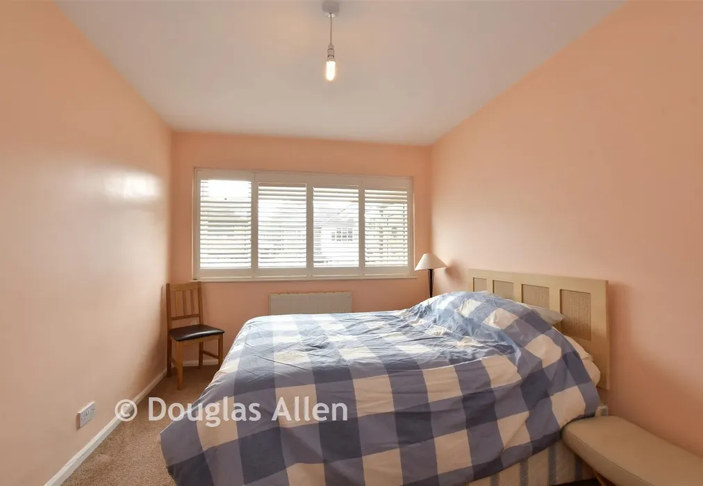 Bedroom 2 - Dacre Gardens, Chigwell, Essex - Wards of Kent
