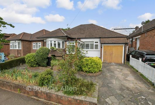 Dacre Gardens, Chigwell, Essex - Wards of Kent
