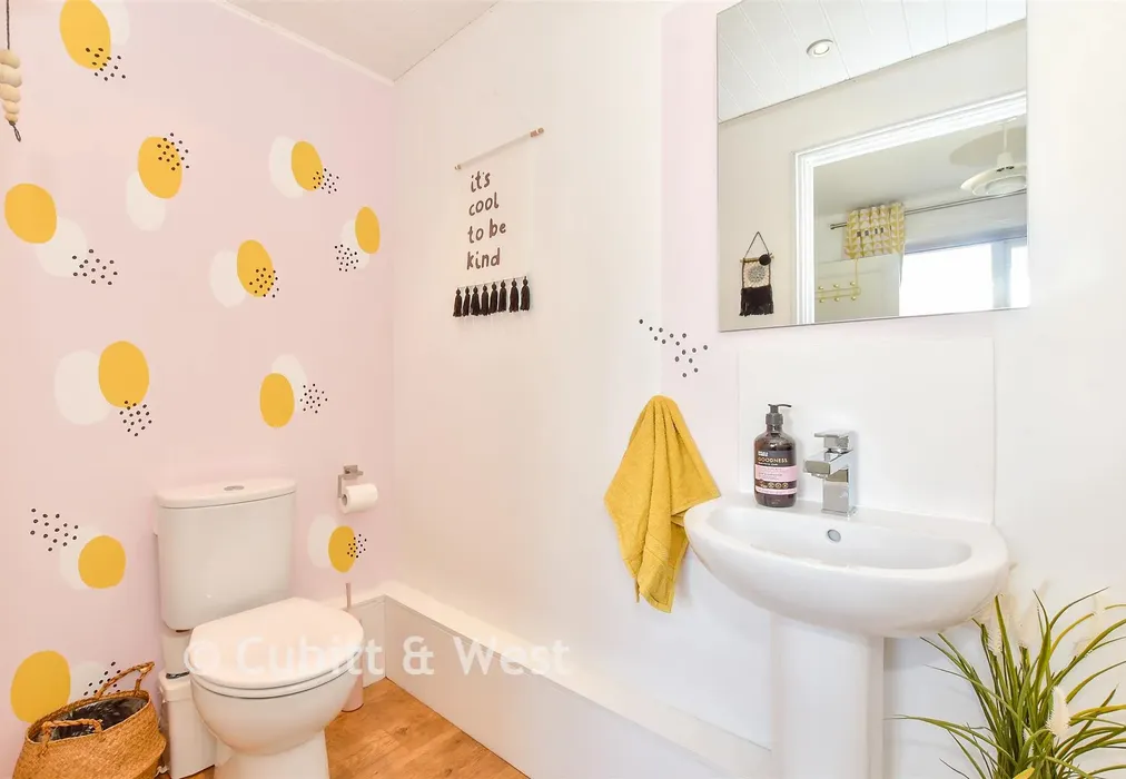 Internal Lifestyle Photograph - Atherley Road, Hayling Island, Hampshire - Wards of Kent
