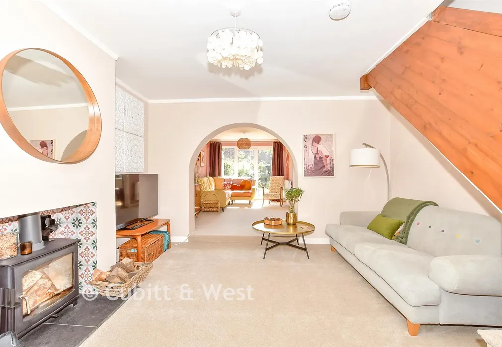 Lounge - Atherley Road, Hayling Island, Hampshire - Wards of Kent
