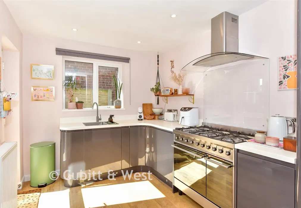 Kitchen - Atherley Road, Hayling Island, Hampshire - Wards of Kent