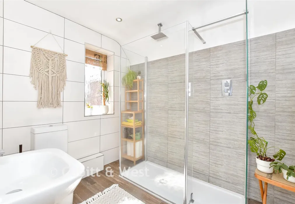 Shower Room - Atherley Road, Hayling Island, Hampshire - Wards of Kent